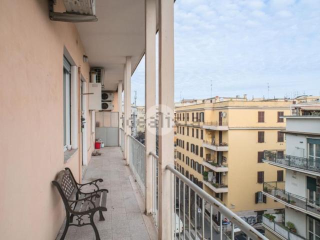 Appartamento in vendita di 60 m² in Via Edoardo Jenner, 102