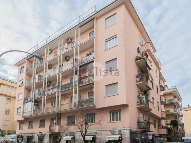 Appartamento in vendita di 60 m² in Via Edoardo Jenner, 102
