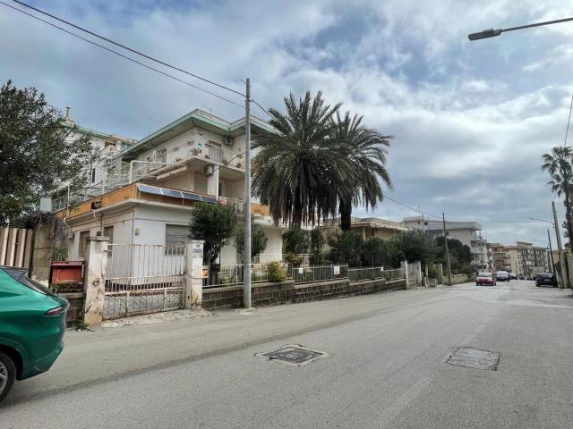 Appartamento in vendita di 60 m² in Via Grotta Santa, 174