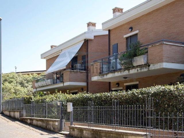 Appartamento in vendita di 60 m² in Via Lea Padovani