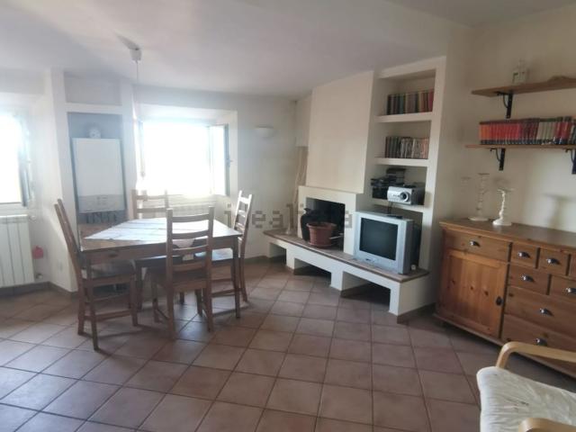 Appartamento in vendita di 60 m² in Via Pierantonio Petrini