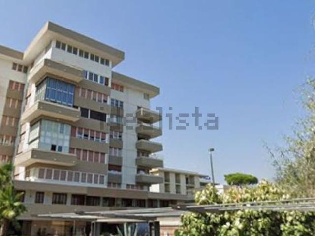 Appartamento in vendita di 60 m² in Viale Ippolito Nievo, 11