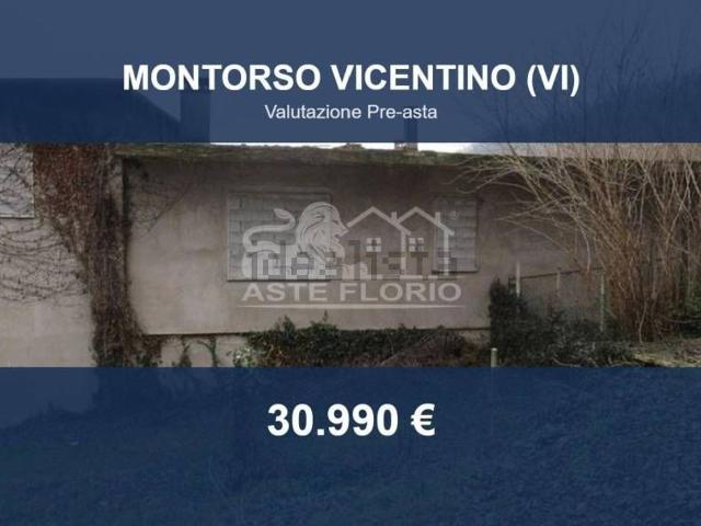 Appartamento in vendita di 61428 m² in Via Tovi, 25