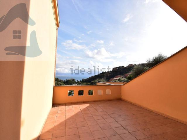 Appartamento in vendita di 61 m² in Via del Lucertolone, 1