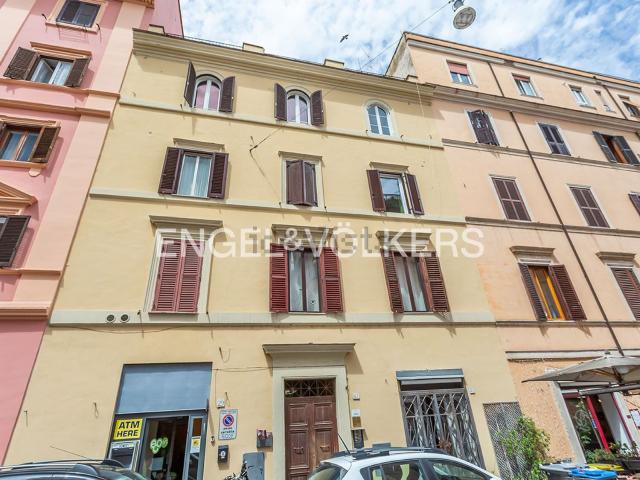 Appartamento in vendita di 61 m² in Via Ostilia
