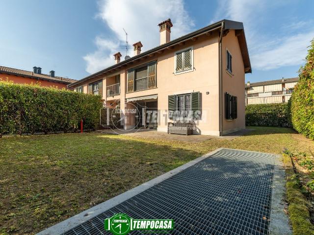 Appartamento in vendita di 61 m² in Via Padana Superiore, 39
