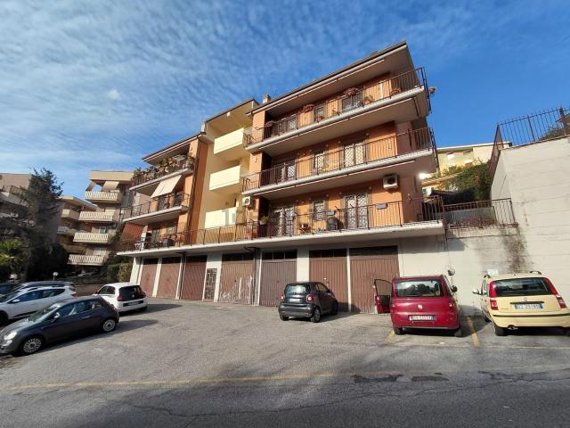 Appartamento in vendita di 61 m² in Via Po, 38
