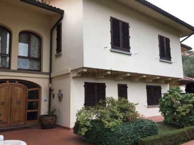 Appartamento in vendita di 6200 m² in Via Michelangelo Buonarroti, 7