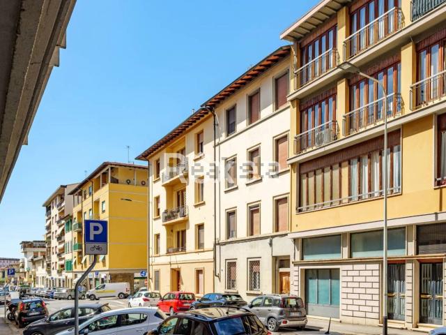 Appartamento in vendita di 62 m² in Via Carlo del Greco, 23