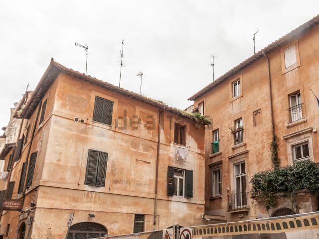 Appartamento in vendita di 62 m² in Via di San Paolo alla Regola