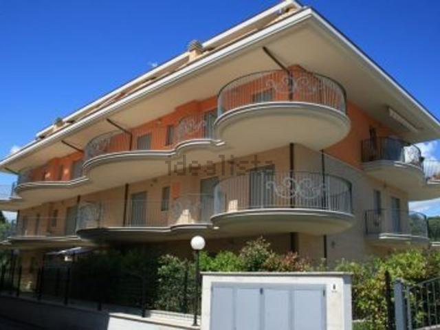 Appartamento in vendita di 67 m² in Via Abruzzi, 8