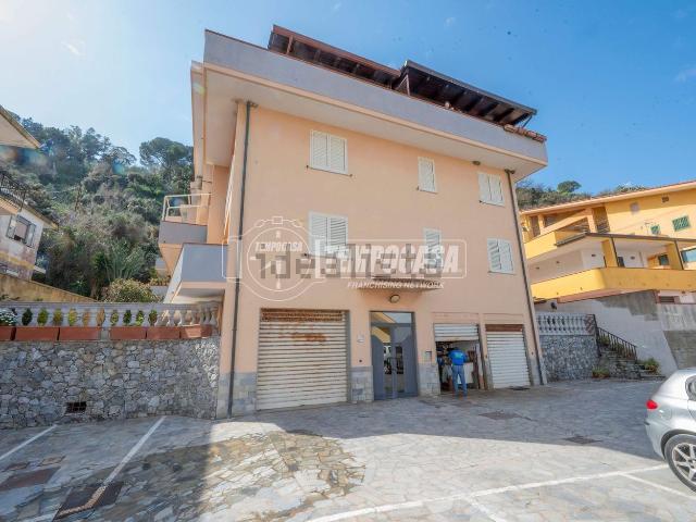 Appartamento in vendita di 67 m² in Via del Corsaro, 143