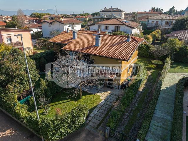 Appartamento in vendita di 67 m² in Via Giacomo Matteotti