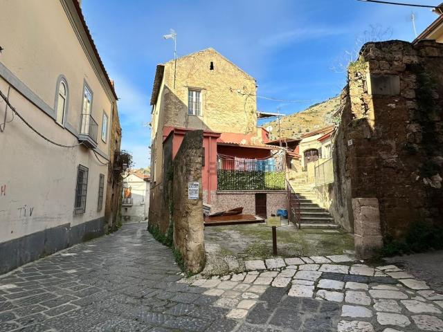 Appartamento in vendita di 67 m² in Via Santa Barbara, 2