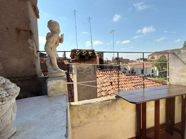 Appartamento in vendita di 64 m² in Calle Va al Ponte dei Scudi
