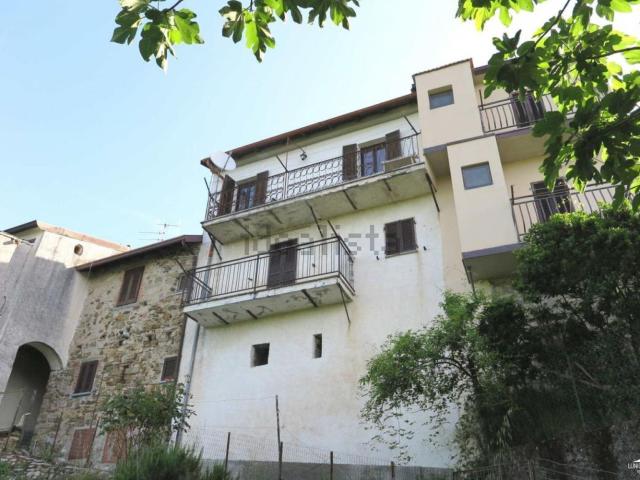 Appartamento in vendita di 64 m² in Località Groppo, 24