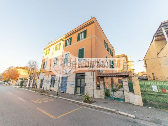 Appartamento in vendita di 64 m² in Via dei Quintili, 86