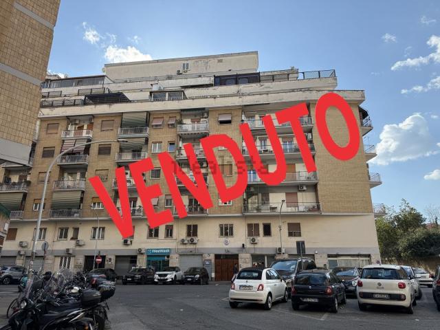 Appartamento in vendita di 64 m² in Via Enrico Cosenz