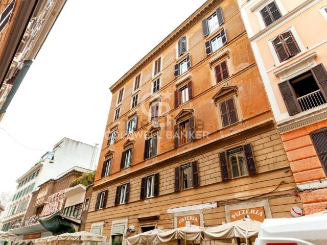 Appartamento in vendita di 64 m² in Via Natale del Grande