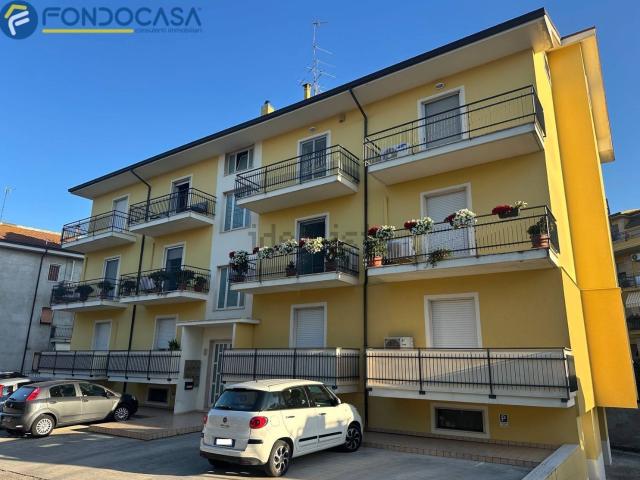 Appartamento in vendita di 65 m² in Via Ugo Foscolo, 43
