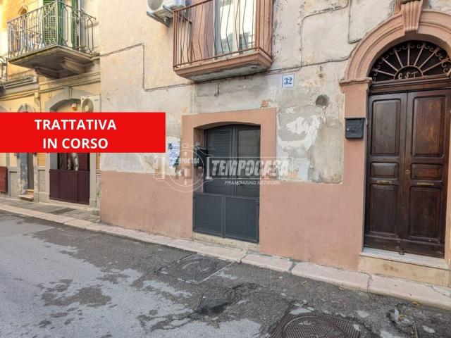 Appartamento in vendita di 65 m² in Via Ugo Foscolo