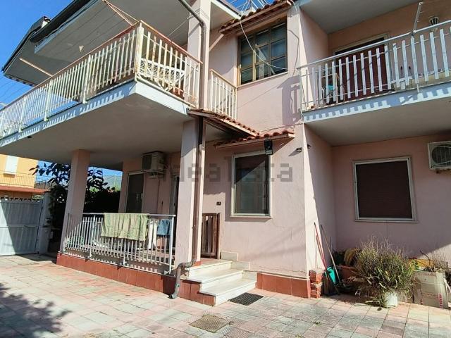 Appartamento in vendita di 65 m² in Via Appia Lato Napoli, 204