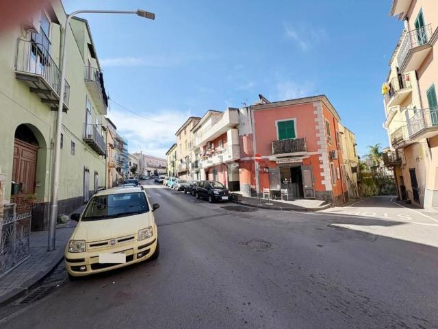 Appartamento in vendita di 65 m² in Via Beato Castelli, 23