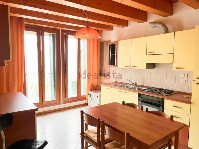 Appartamento in vendita di 65 m² in Via C. Cavour