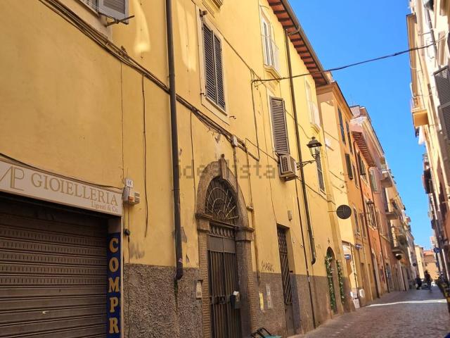Appartamento in vendita di 65 m² in Via Cavour, 62