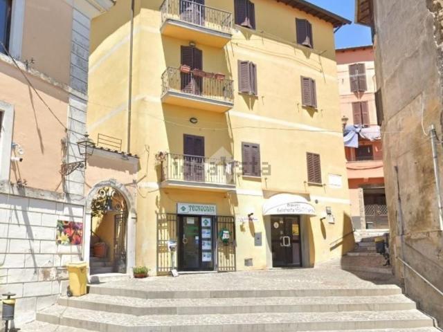 Appartamento in vendita di 65 m² in Via Cesare Battisti, 14