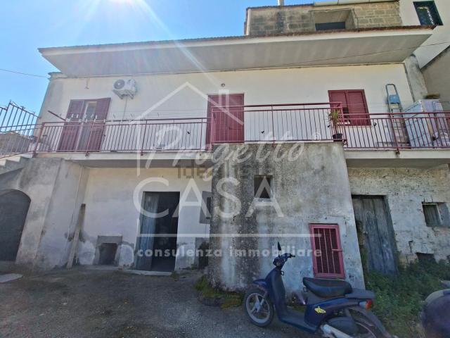 Appartamento in vendita di 65 m² in Via Crocella Santa, 98