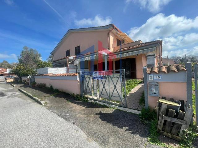 Appartamento in vendita di 65 m² in Via Degli Astri, 15