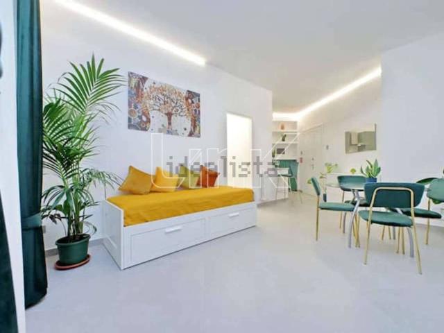 Appartamento in vendita di 65 m² in Via degli Orti di Trastevere
