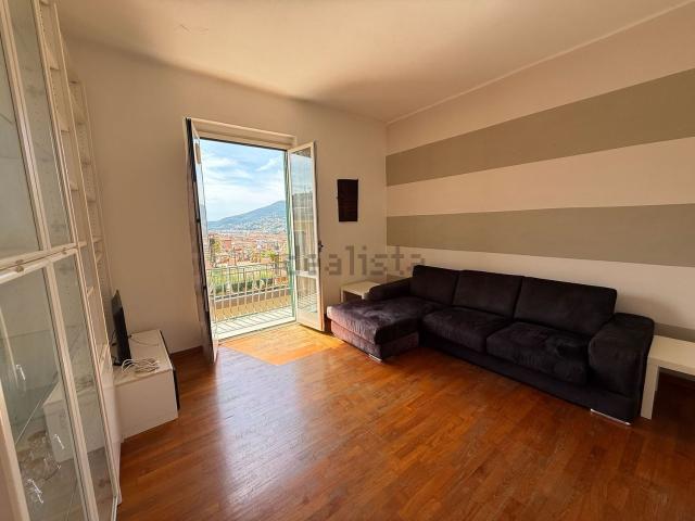 Appartamento in vendita di 65 m² in Via dei Colli