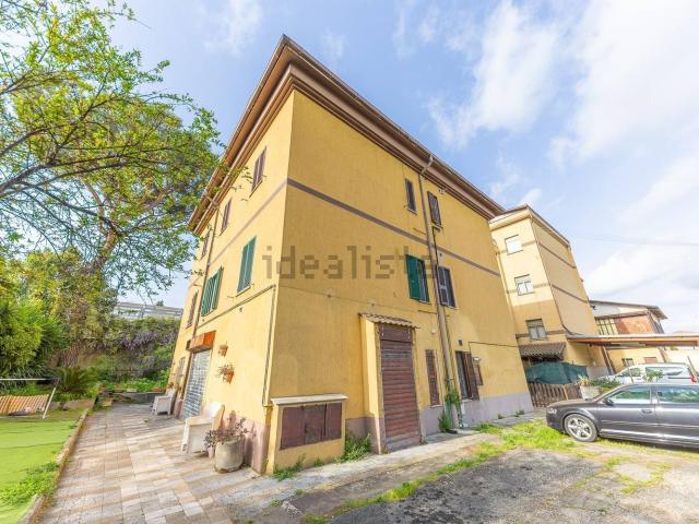 Appartamento in vendita di 65 m² in Via del Fuoco Sacro