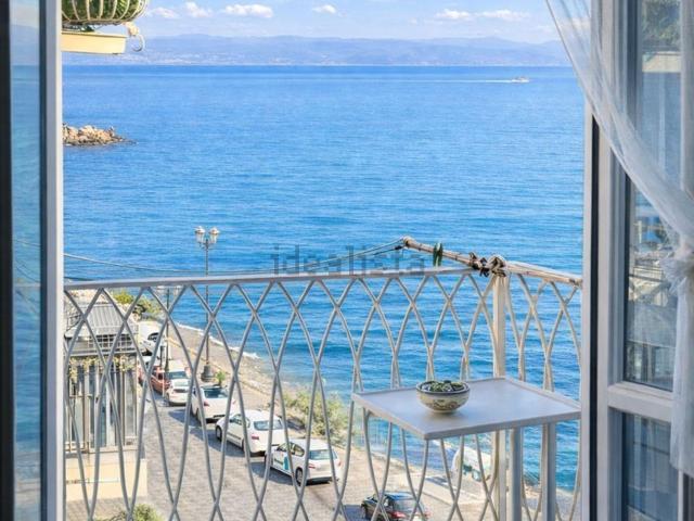 Appartamento in vendita di 65 m² in Via del Molo