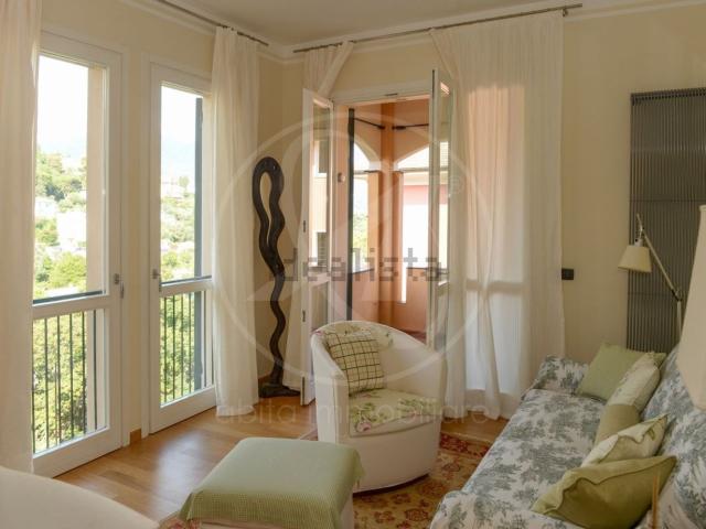 Appartamento in vendita di 65 m² in Via di Montemezzana