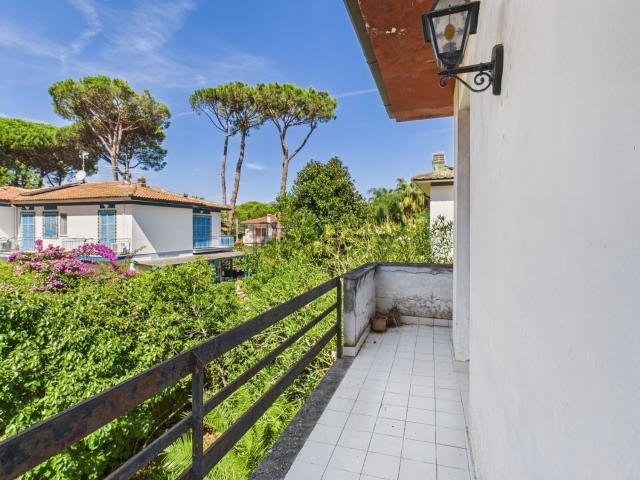 Appartamento in vendita di 65 m² in Via Flacca, 4706