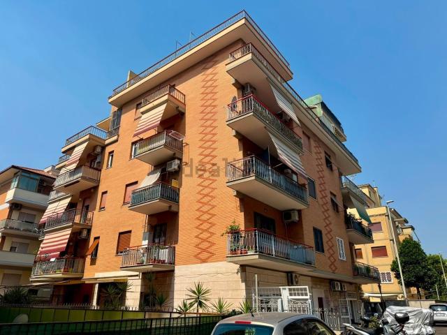 Appartamento in vendita di 65 m² in Via Girolamo ghinucci, 20