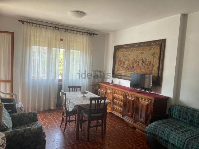 Appartamento in vendita di 65 m² in Via Lago di Albano