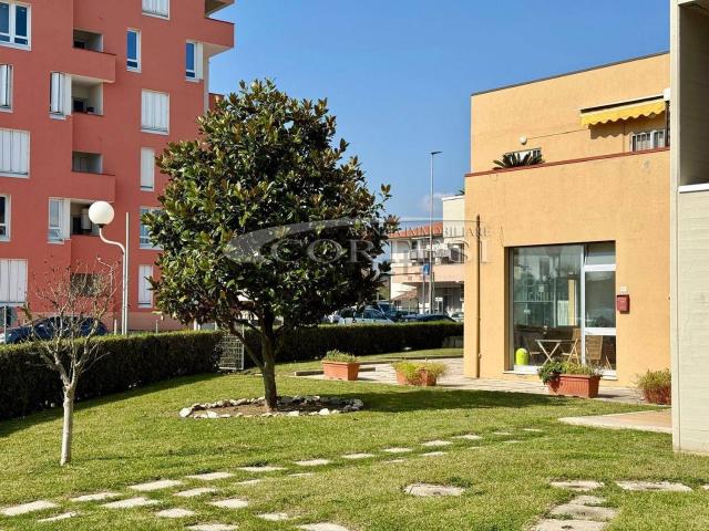 Appartamento in vendita di 65 m² in Via Litoranea, 167