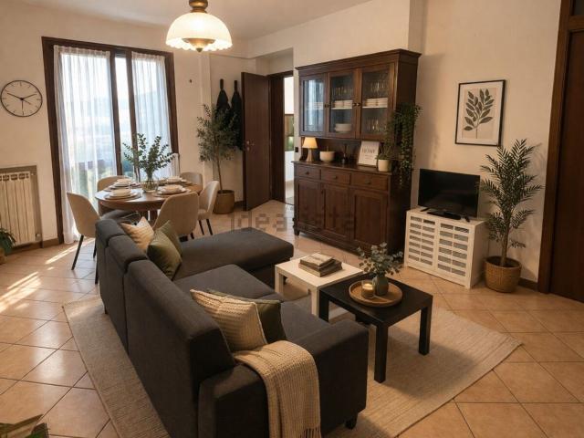 Appartamento in vendita di 65 m² in Via Radici in Piano, 3