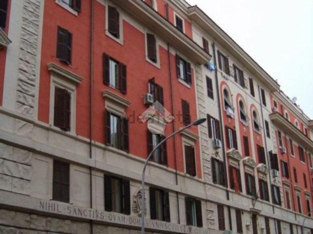 Appartamento in vendita di 65 m² in Via Raimondo Montecuccoli, 15