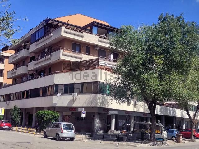 Appartamento in vendita di 65 m² in Viale Candelaro, 115