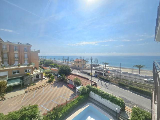 Appartamento in vendita di 65 m² in Viale Europa, 37