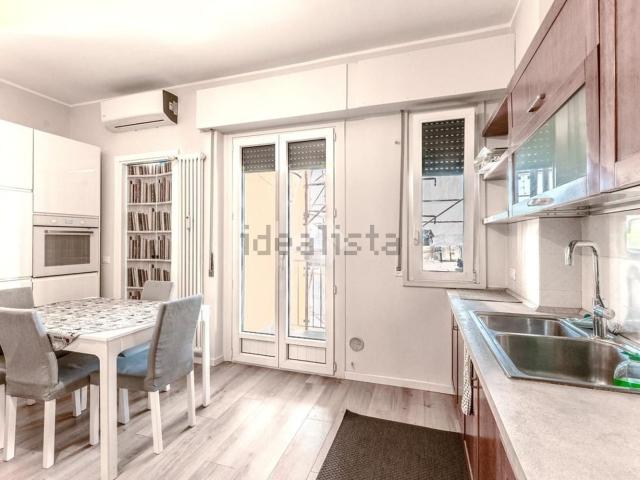 Appartamento in vendita di 65 m² in Viale Edoardo Jenner, 60