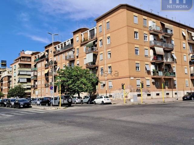 Appartamento in vendita di 65 m² in Viale Vasco de Gama, 84