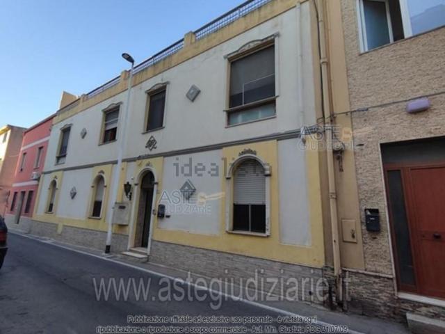 Appartamento in vendita di 660 m² in Via Trieste, 16