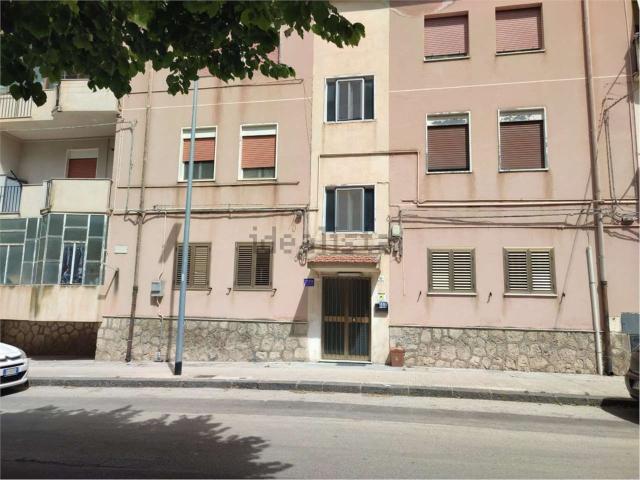 Appartamento in vendita di 662 m² in Via Siracusa, 51
