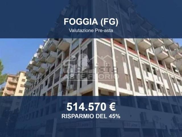 Appartamento in vendita di 669 m² in Piazza Alcide de Gasperi, 7